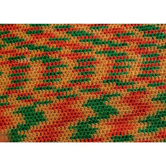 Vintage fringed crochet afghan, 70s orange! 69x27, Lap blanket, indie boho home - Picture 6 of 8